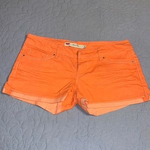 Levi’s shorty shorts